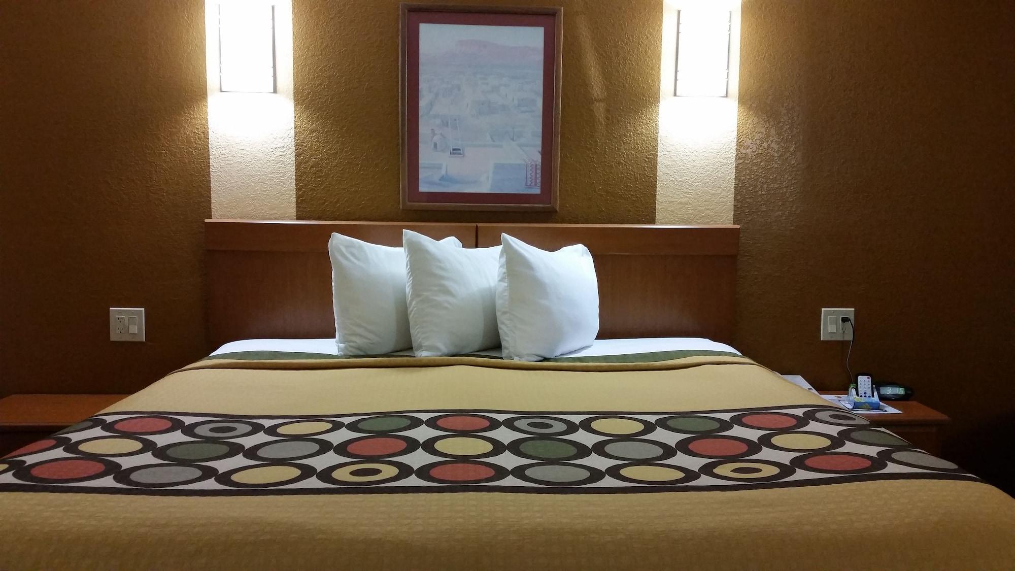 ซูเปอร์ 8 บาย วินด์แฮม เวโก/มอลล์ แอเรีย เท็กซัส Hotel ภายนอก รูปภาพ
