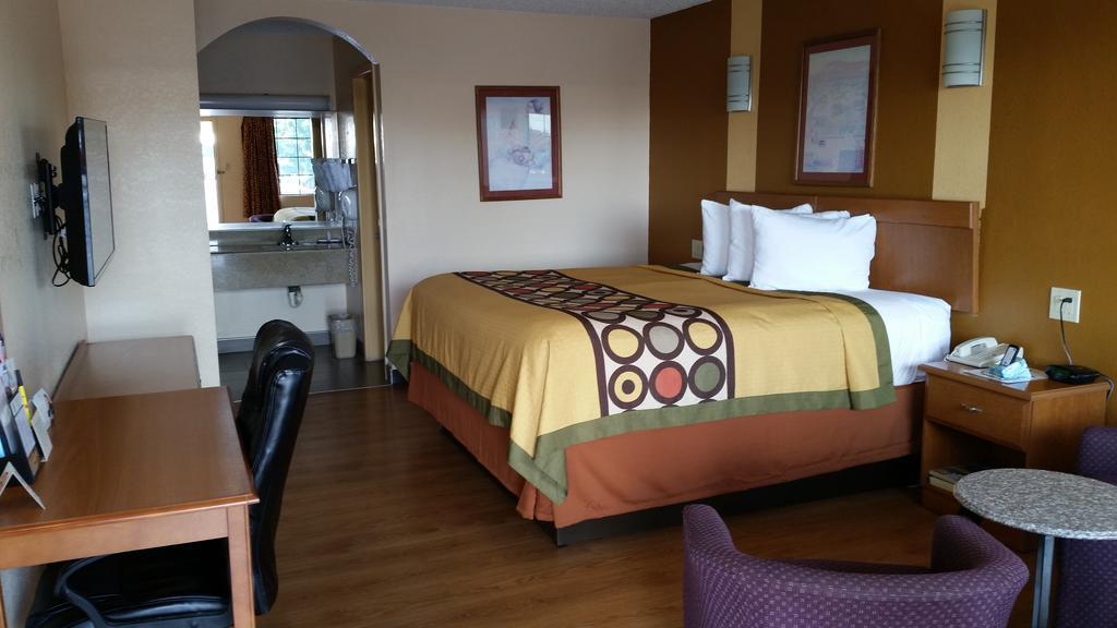 ซูเปอร์ 8 บาย วินด์แฮม เวโก/มอลล์ แอเรีย เท็กซัส Hotel ภายนอก รูปภาพ